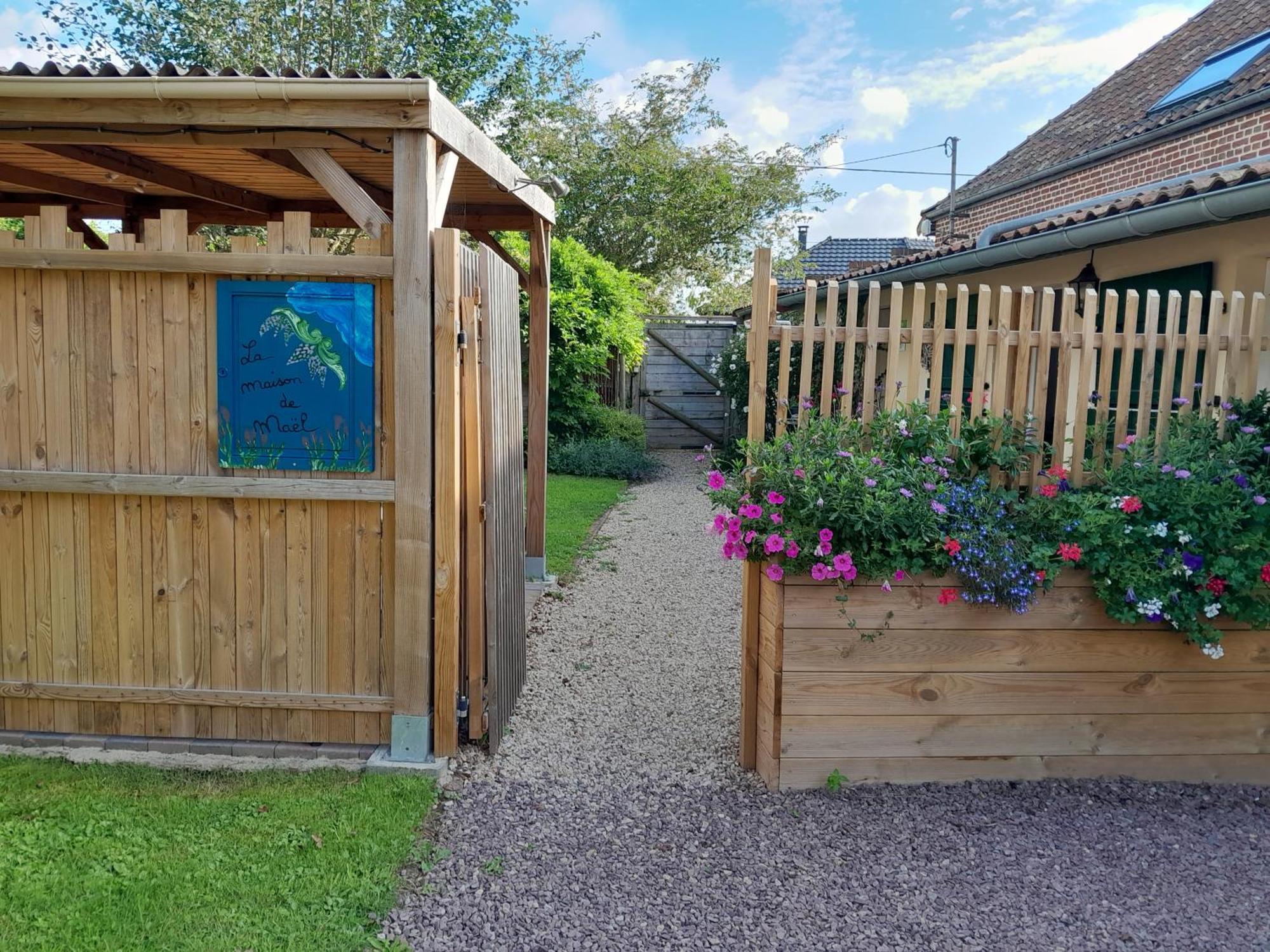 Le Paddock Du Val De Lys Hotel Blessy ภายนอก รูปภาพ